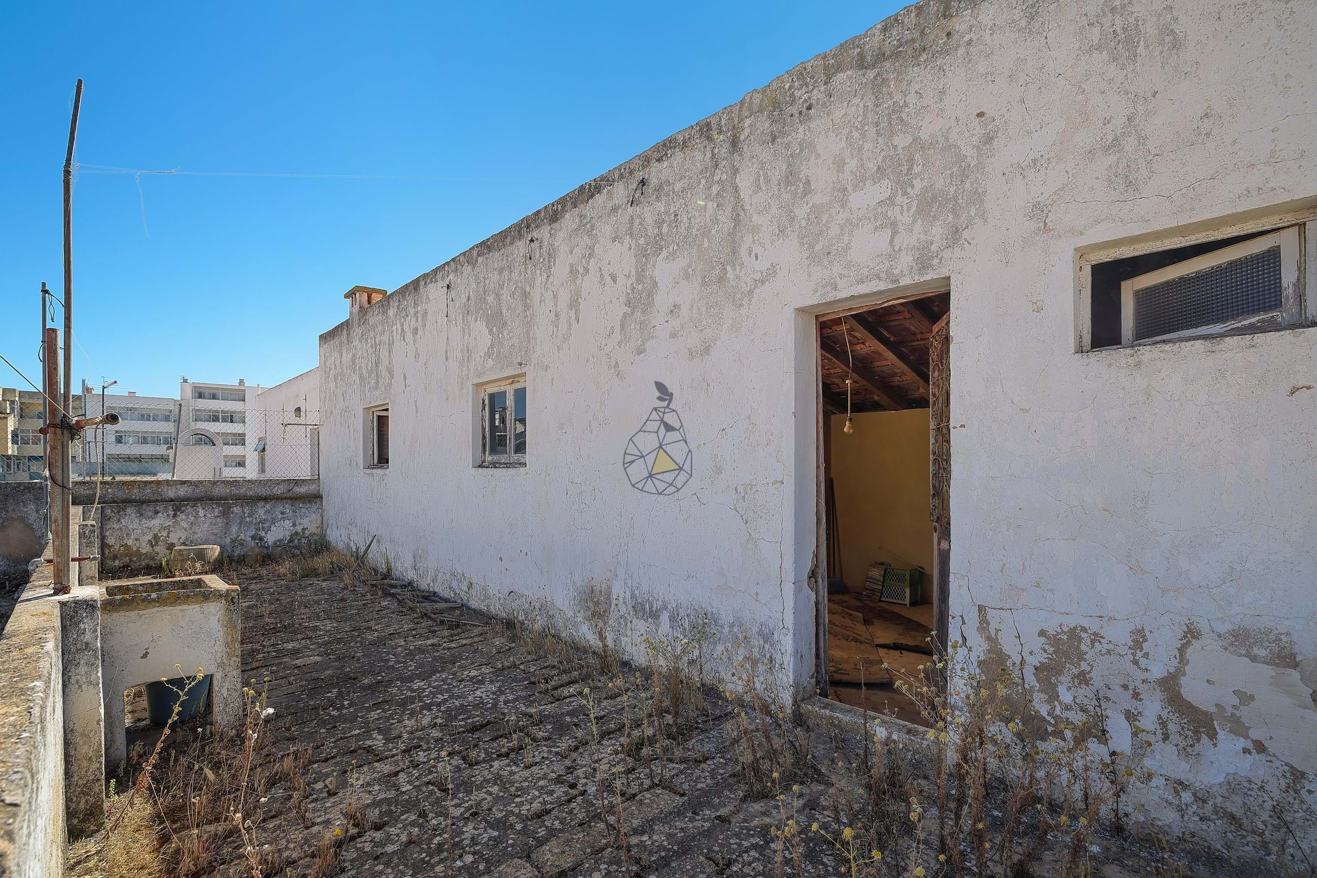 Photo by Pera Premium