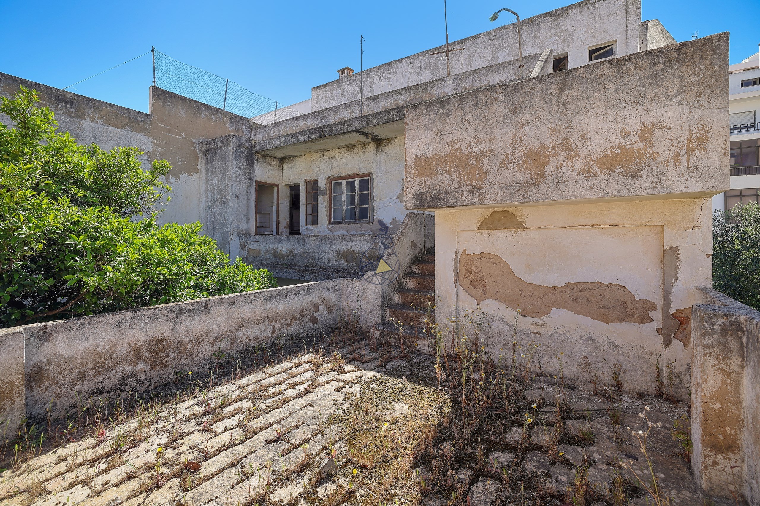 Courtyard Facade before
