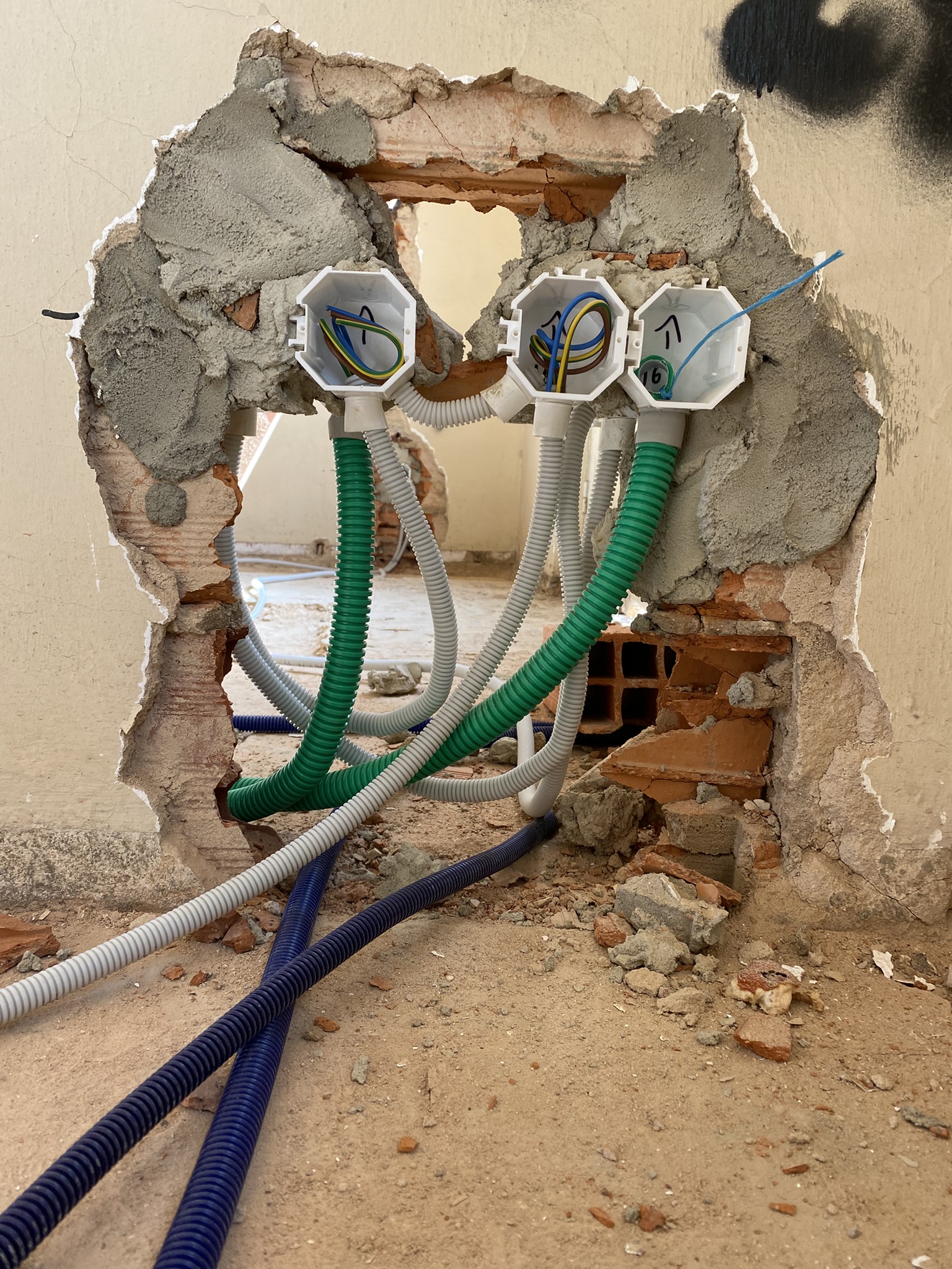 First Floor entrance restauration