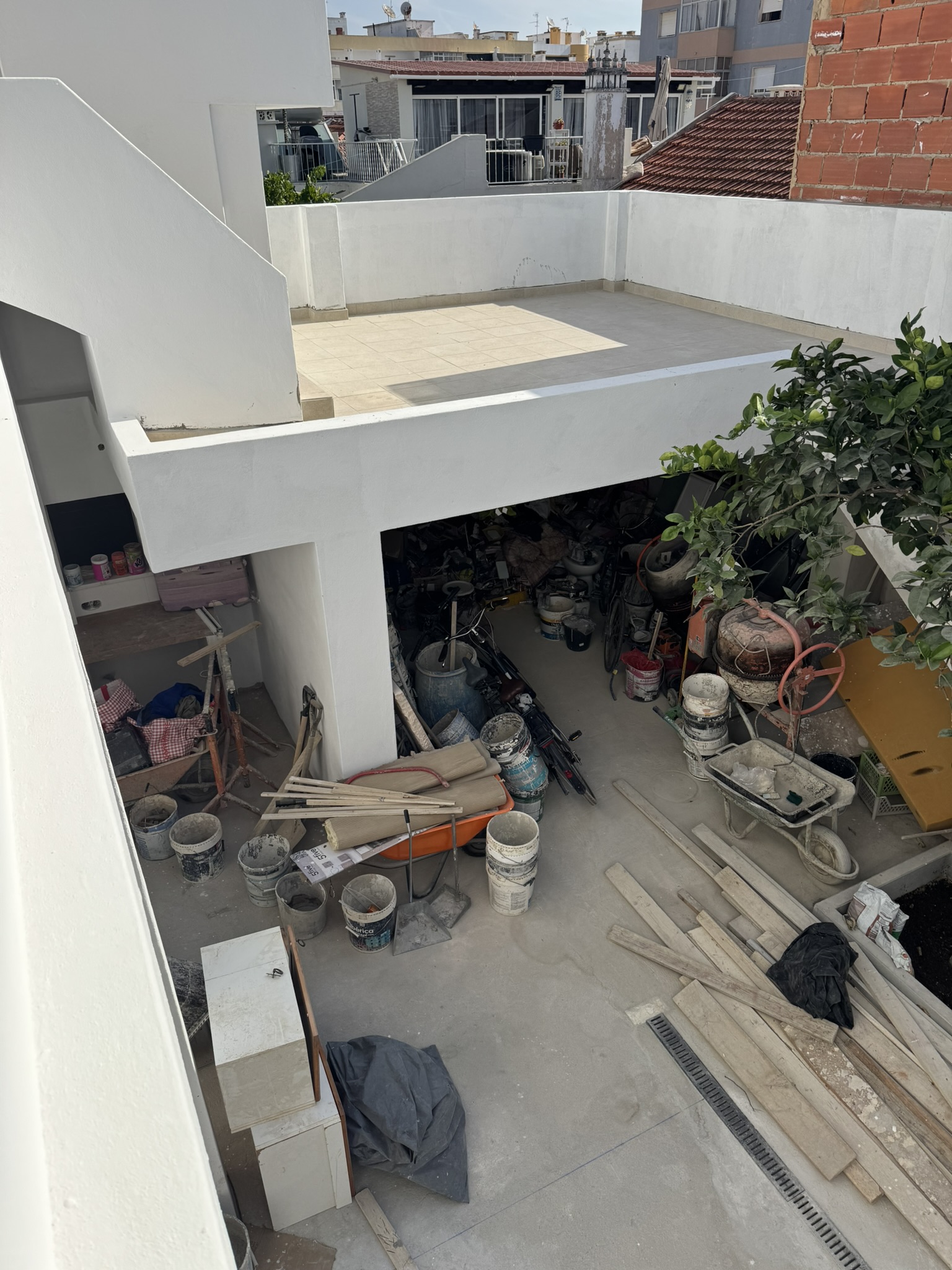 Courtyard overview