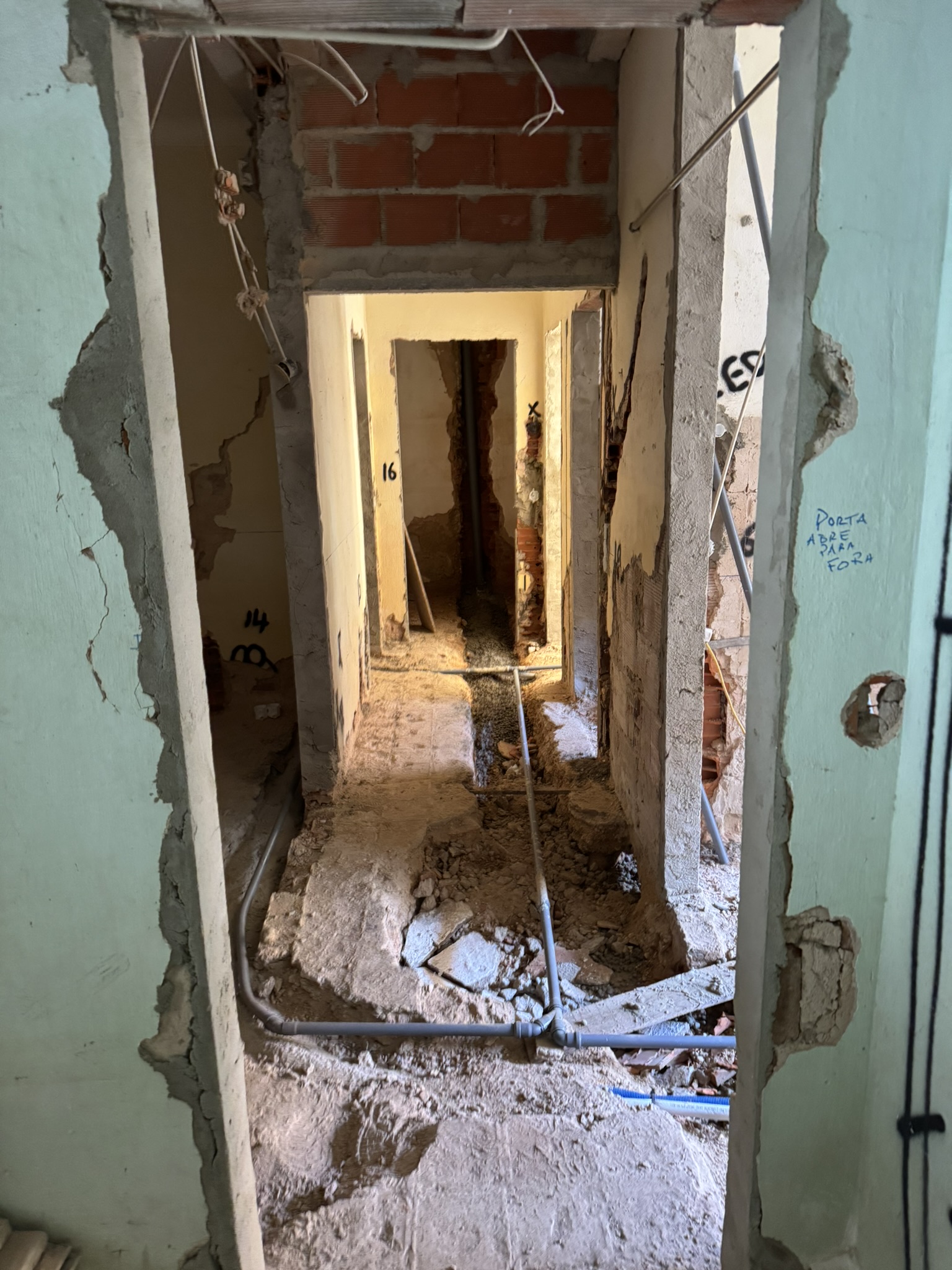 Kitchen, hallway and storage room pipes