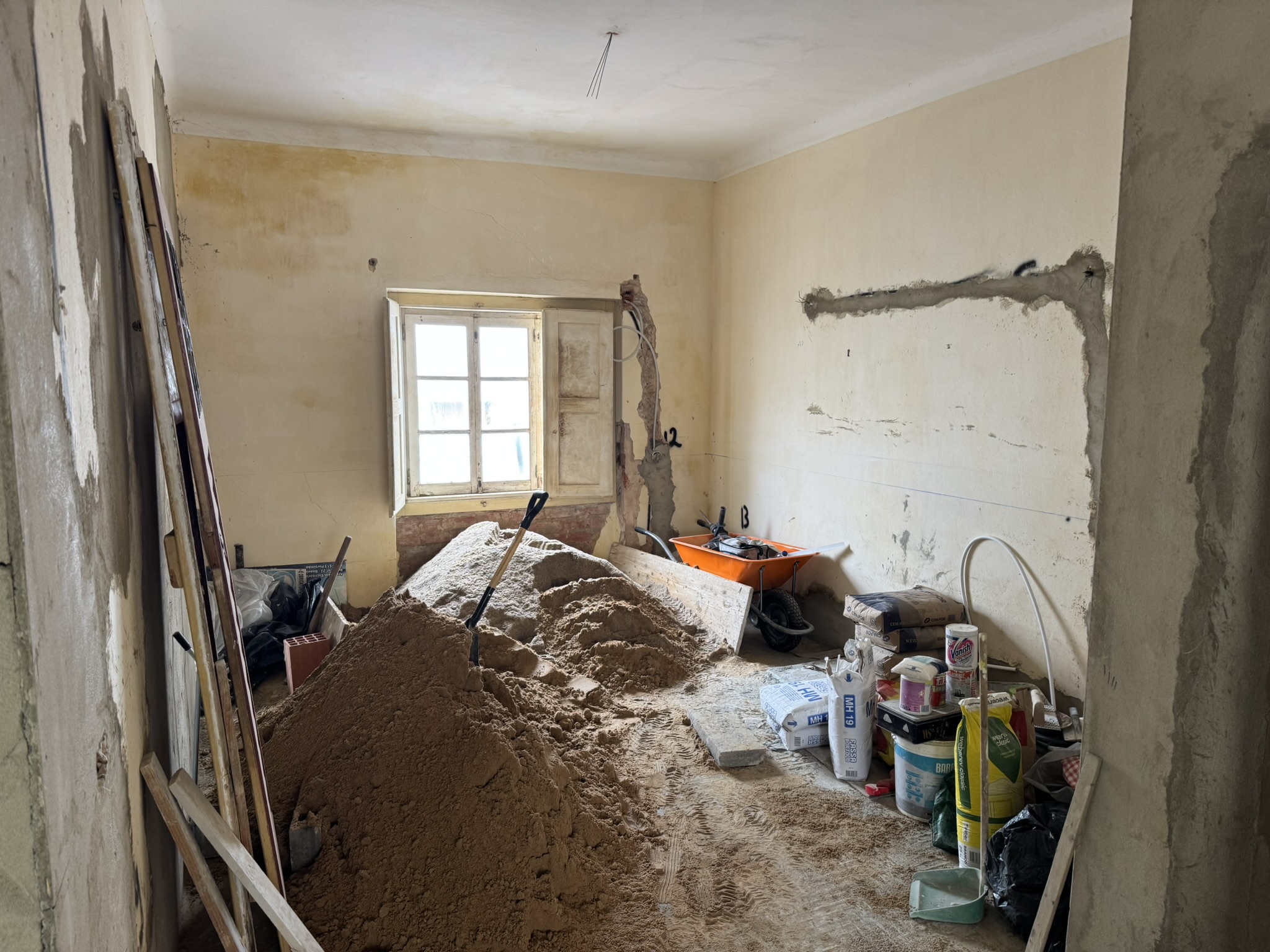 Dining-/Livingroom during